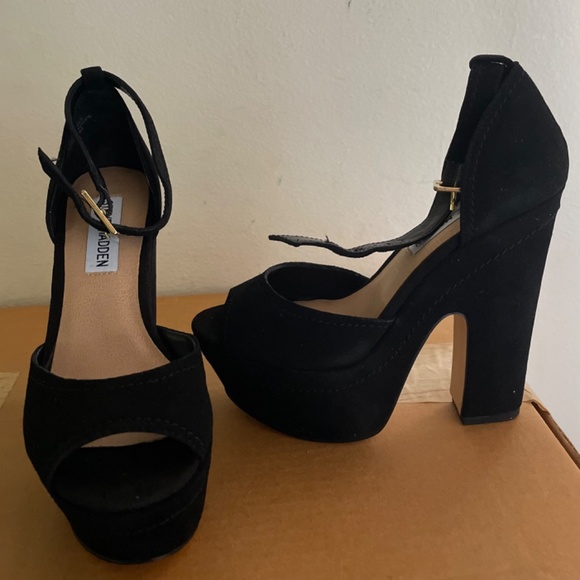 Steve Madden 5.5 Black Suede Leather GRETTTA Ankle-wrap Platform Sandals - Picture 6 of 10